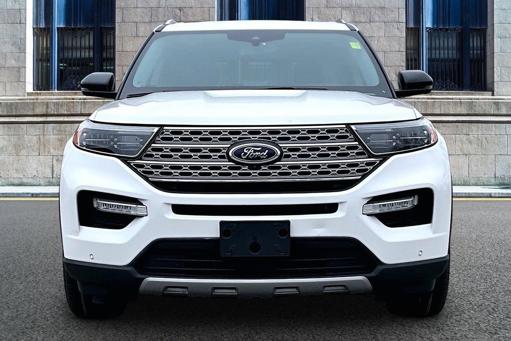 Certified 2023 Ford Explorer Limited w/ Limited Technology Package AWD/4WD image 3