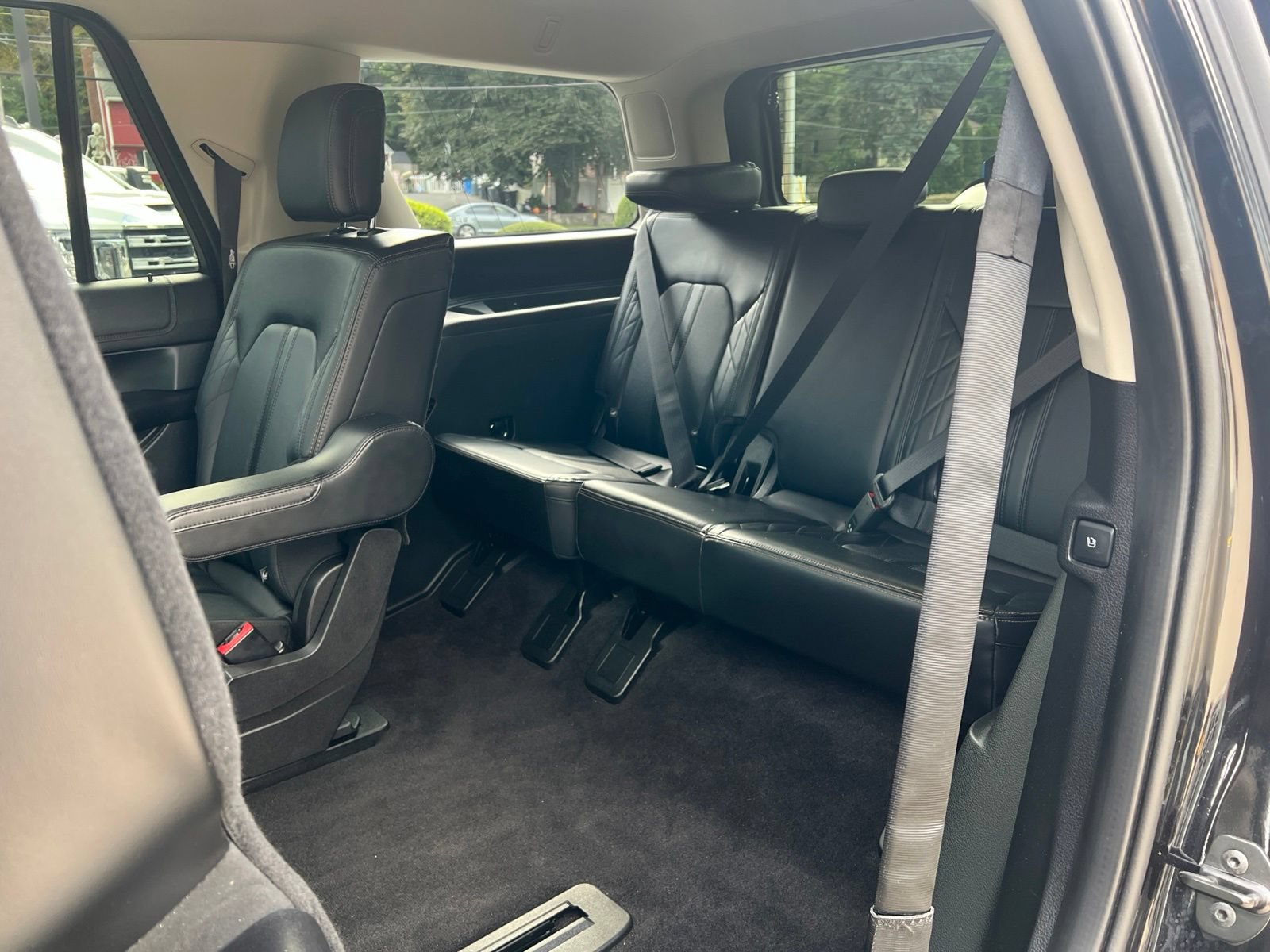 Certified 2019 Ford Expedition Platinum AWD/4WD image 19