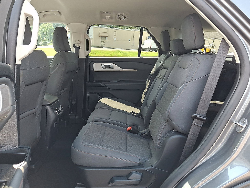 Certified 2025 Ford Explorer Active AWD/4WD image 26