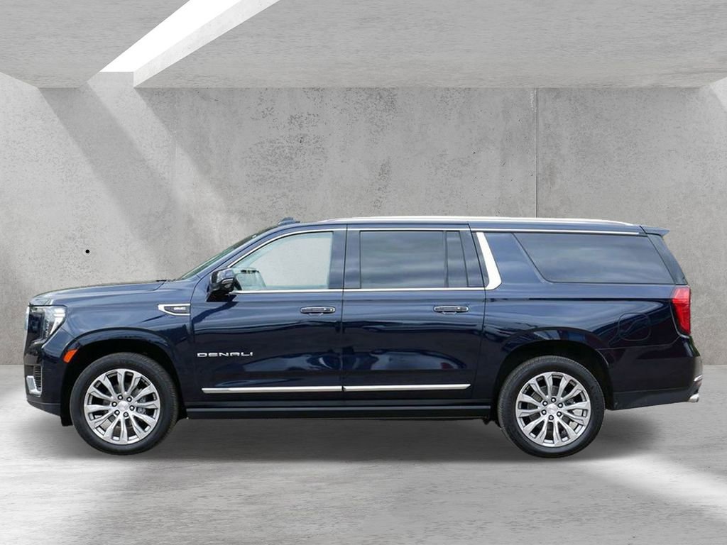 Used 2022 GMC Yukon XL Denali AWD/4WD image 5