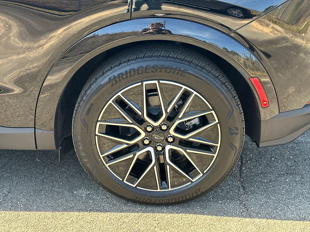 Certified 2025 Ford Mustang Mach-E Premium image 23