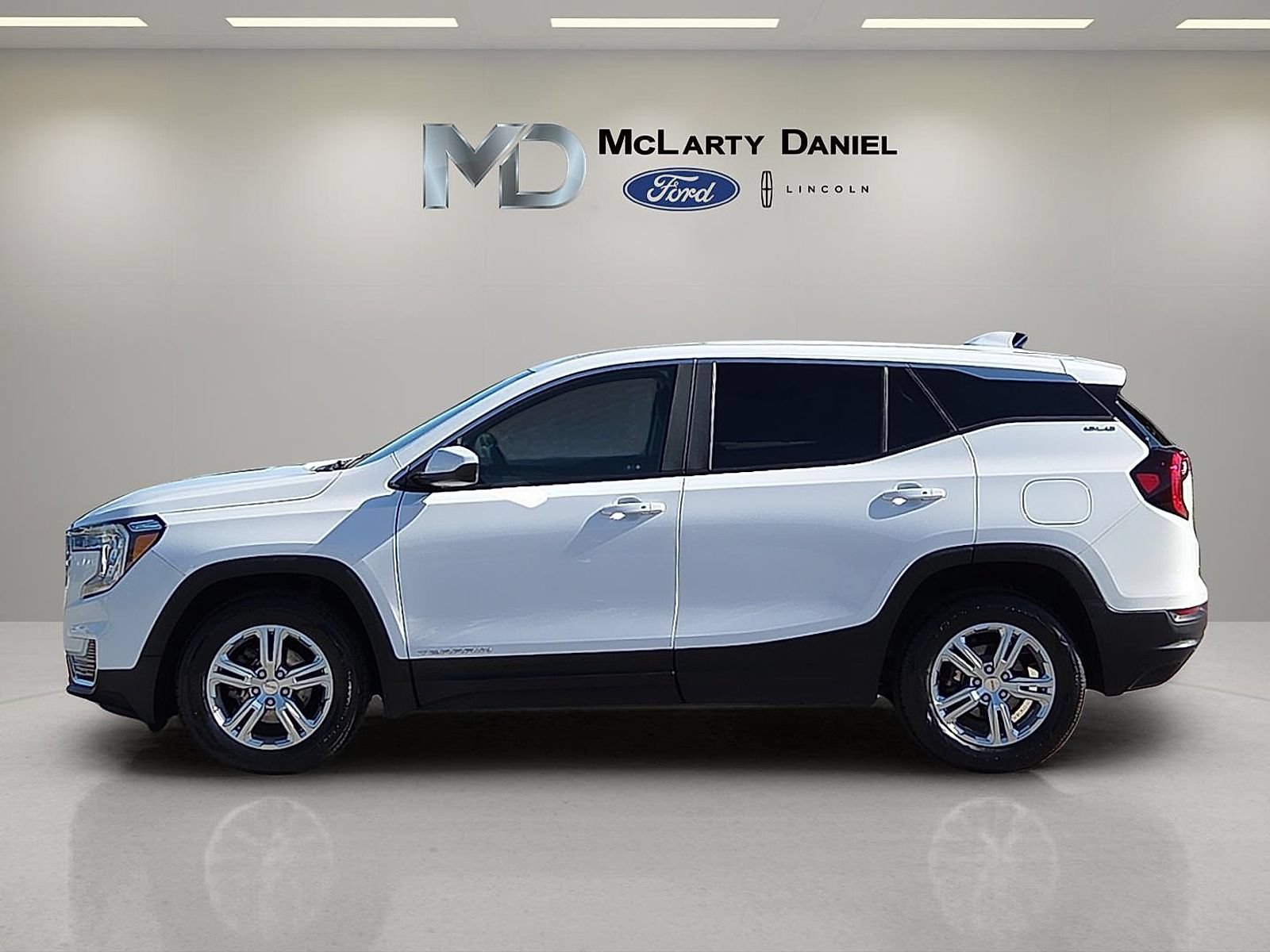 Used 2024 GMC Terrain SLE FWD video 3