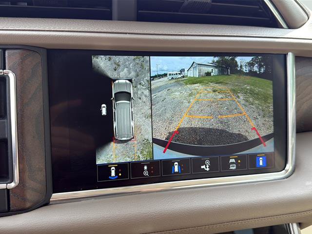 Used 2023 GMC Yukon XL Denali AWD/4WD image 19