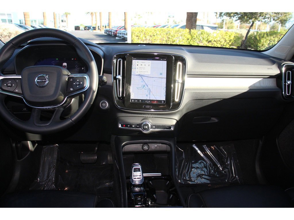 Used 2023 Volvo XC40 B5 Plus w/ Driver Assist Package image 17