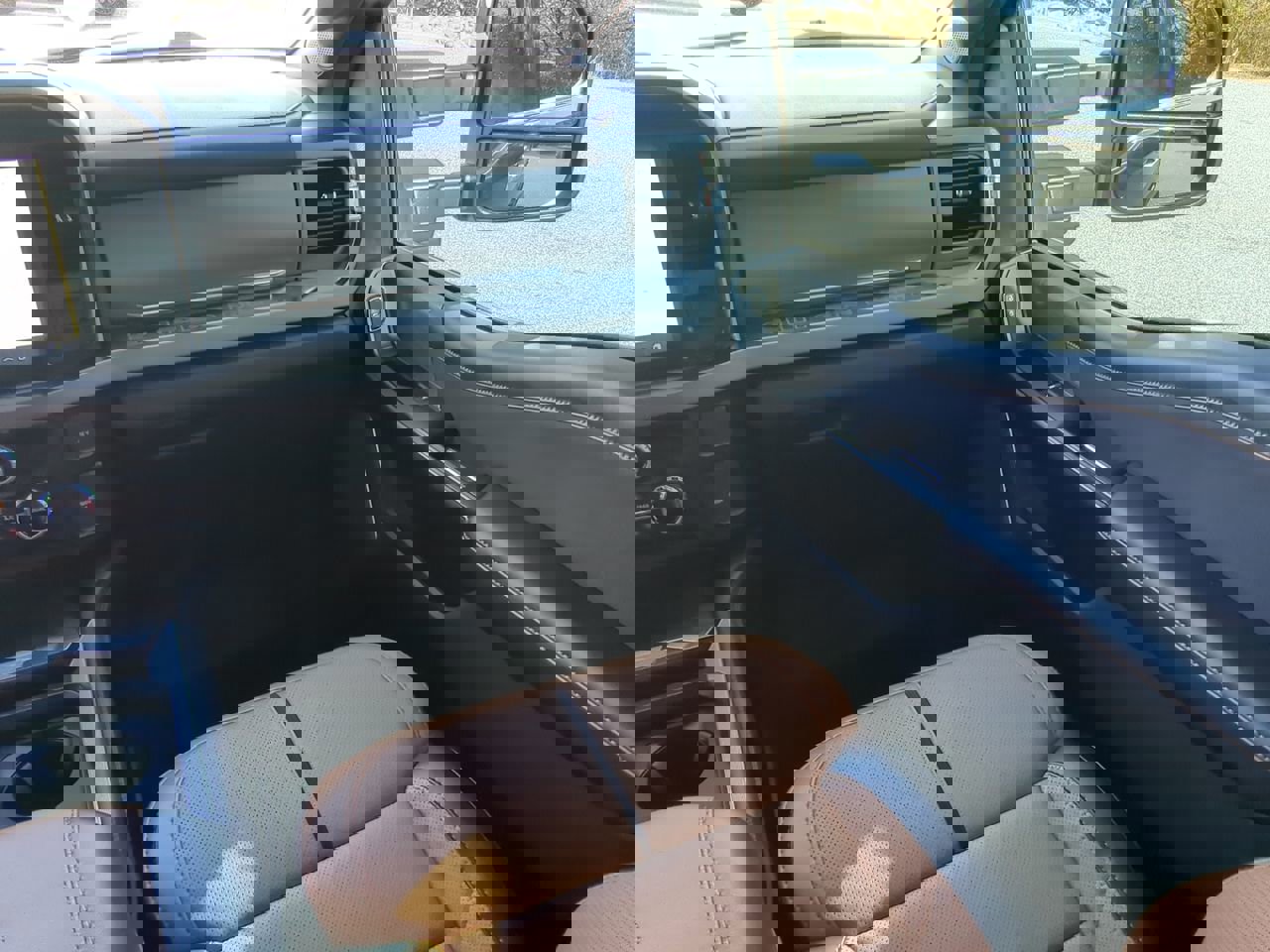 Certified 2024 Ford F250 Platinum image 15