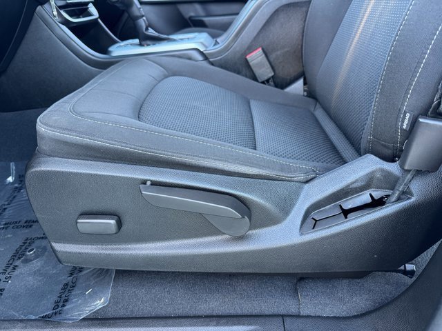 Used 2021 Chevrolet Colorado LT w/ LT Convenience Package image 16