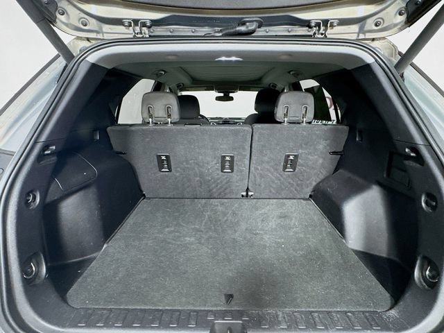 Used 2018 Chevrolet Equinox LT FWD image 30