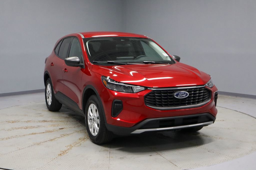 Certified 2025 Ford Escape Active w/ Active Premium Tech Pack AWD/4WD image 1
