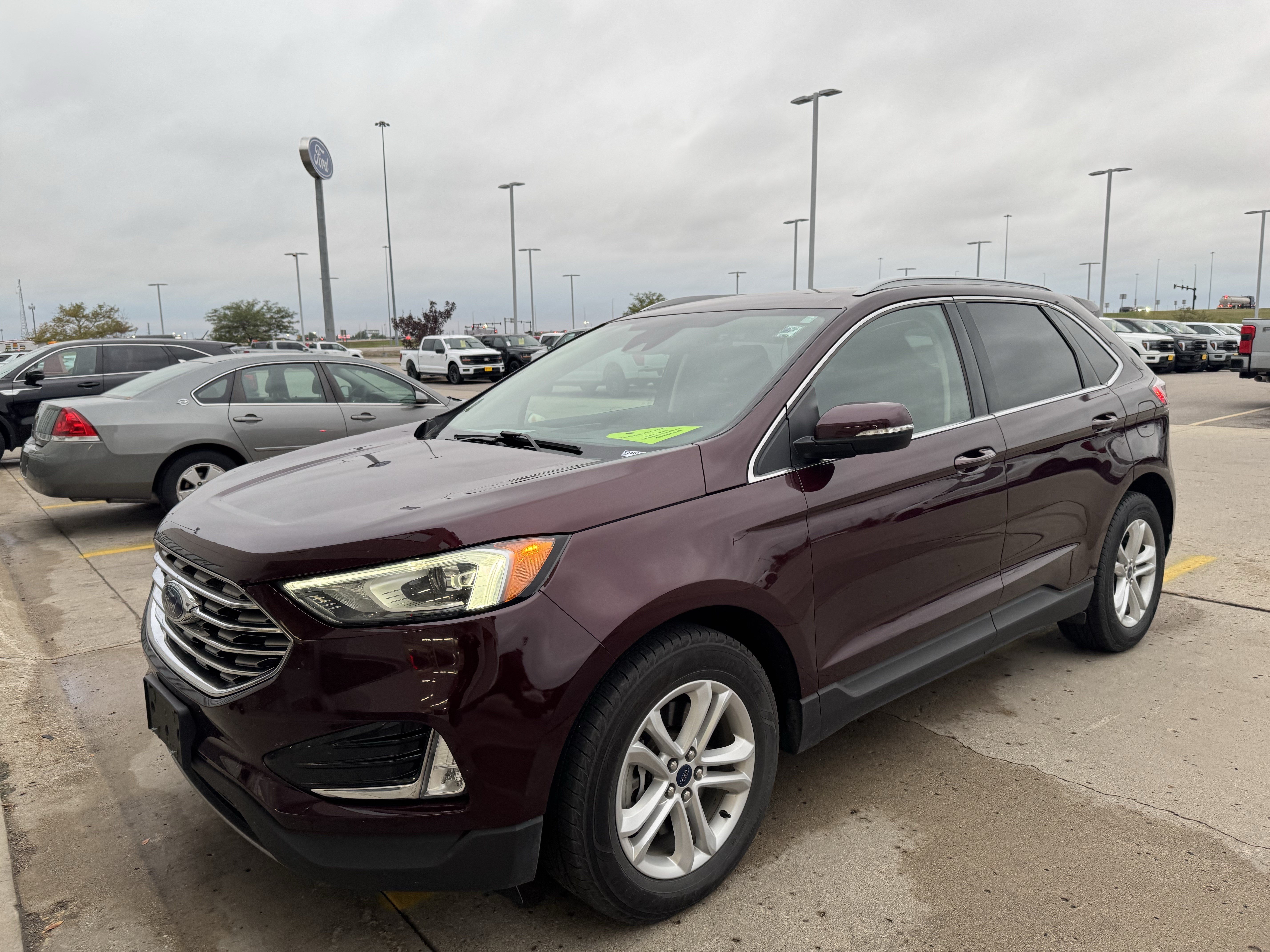 Certified 2020 Ford Edge SEL w/ Convenience Package AWD/4WD image 3