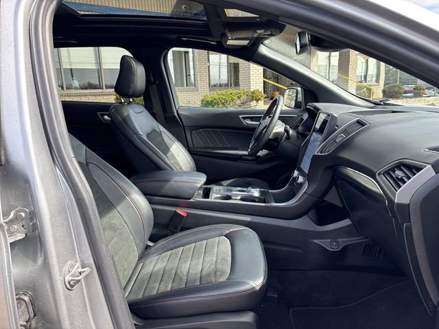 Certified 2023 Ford Edge ST-Line image 28