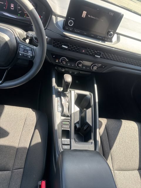 Used 2025 Honda Accord SE image 27