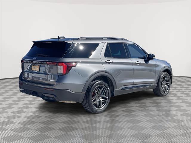 Certified 2025 Ford Explorer ST-Line w/ ST-Line Street Pack AWD/4WD image 7