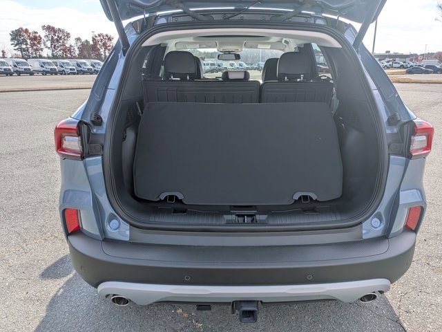 Certified 2024 Ford Escape SE w/ PHEV Premium Package image 32