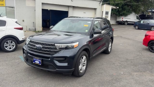 Certified 2022 Ford Explorer XLT AWD/4WD image 1