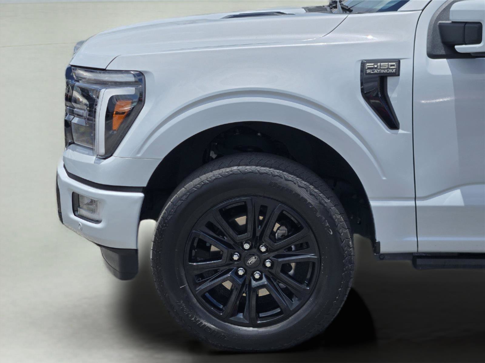 Certified 2025 Ford F150 Platinum w/ Equipment Group 702A High AWD/4WD image 9