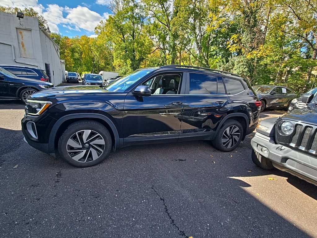 Used 2024 Volkswagen Atlas SE AWD/4WD image 9