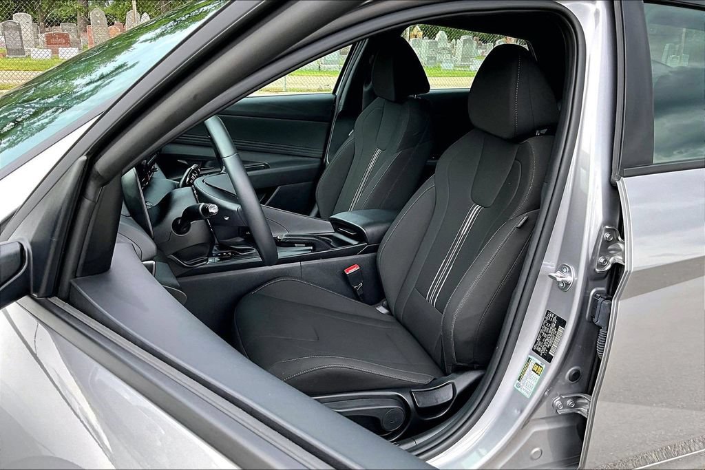 Used 2026 Hyundai Elantra Sport FWD image 23