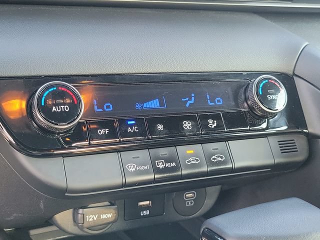 Used 2025 Hyundai Elantra Sport FWD image 15