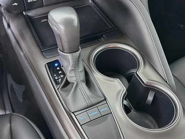 Used 2024 Toyota Camry SE FWD image 19