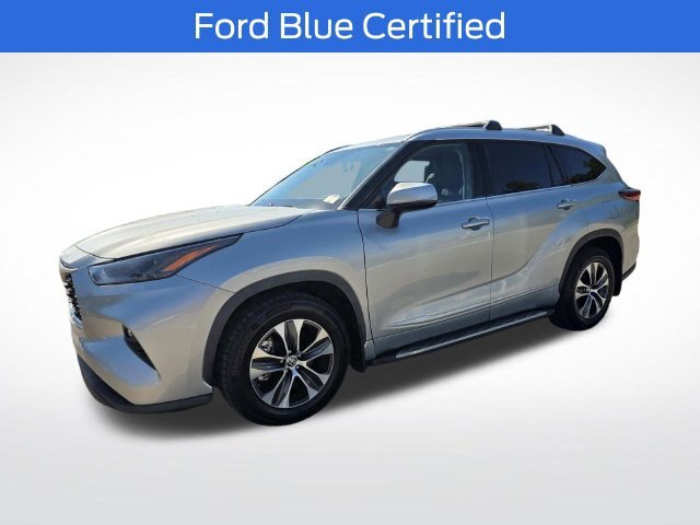 Used 2022 Toyota Highlander XLE FWD image 9