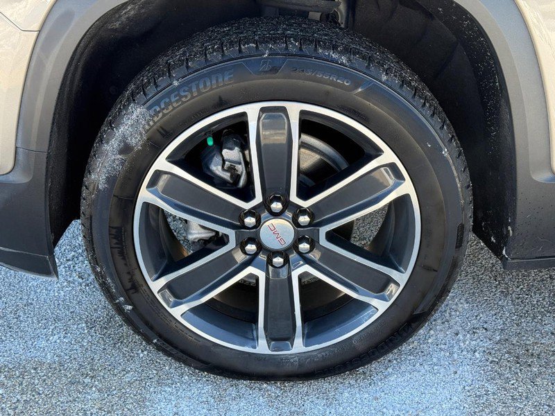 Used 2022 GMC Acadia SLT w/ Technology Package image 9