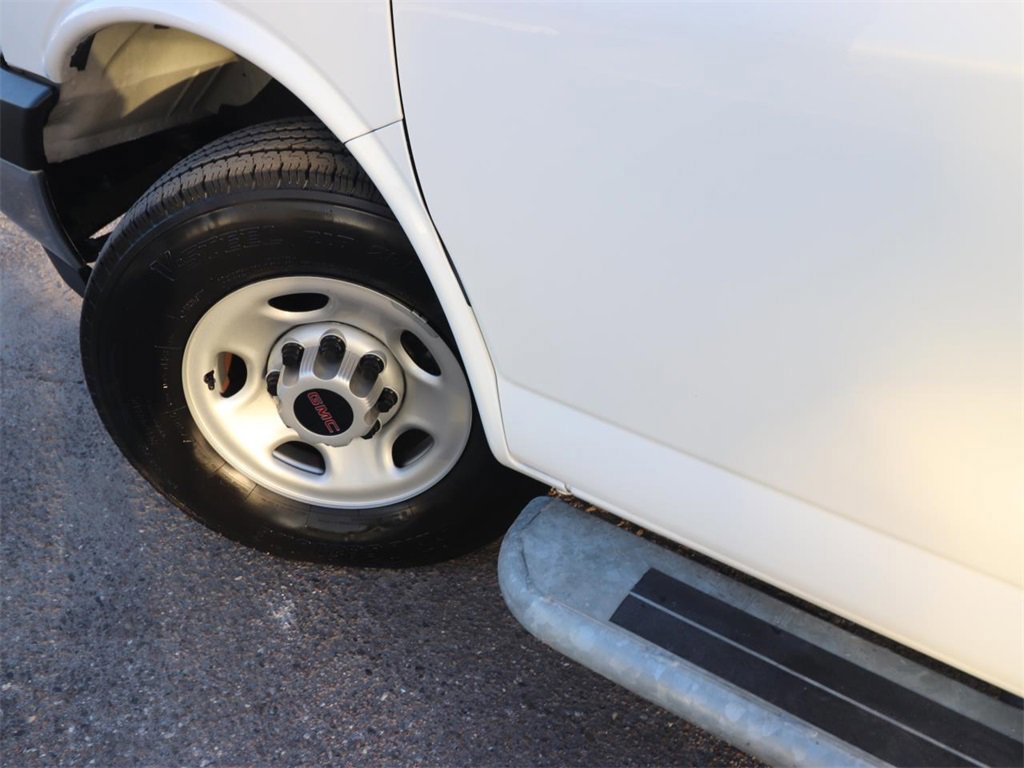 Used 2024 GMC Savana 2500 w/ Driver Convenience Package image 9