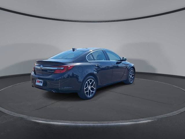 Used 2017 Buick Regal Sport Touring FWD image 8