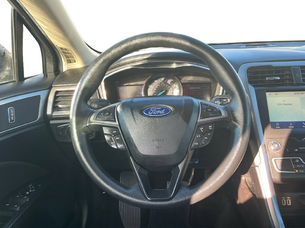 Certified 2020 Ford Fusion SE FWD image 18