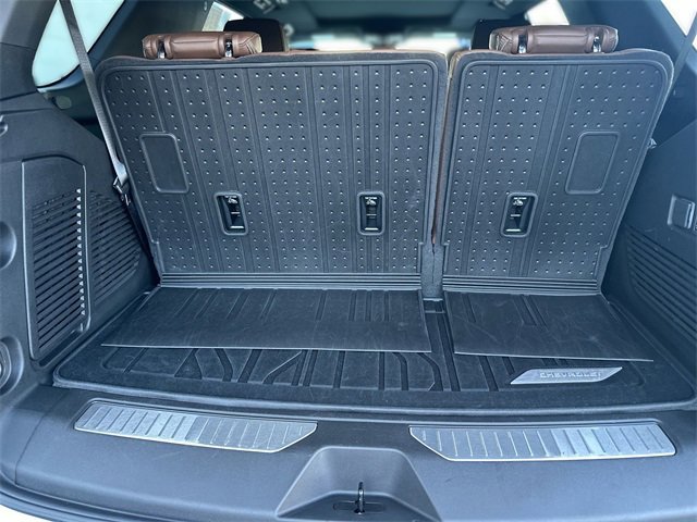 Used 2024 Chevrolet Tahoe High Country w/ Premium Package image 27