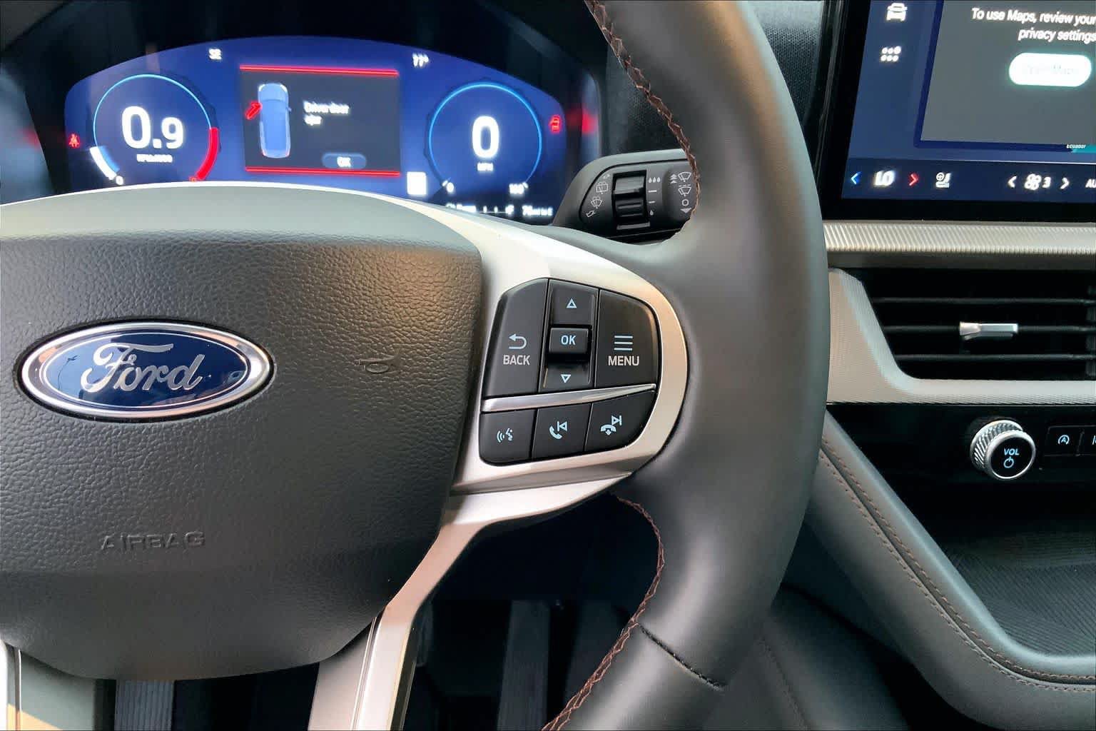 Certified 2025 Ford Explorer Active w/ Active Comfort Package RWD image 24