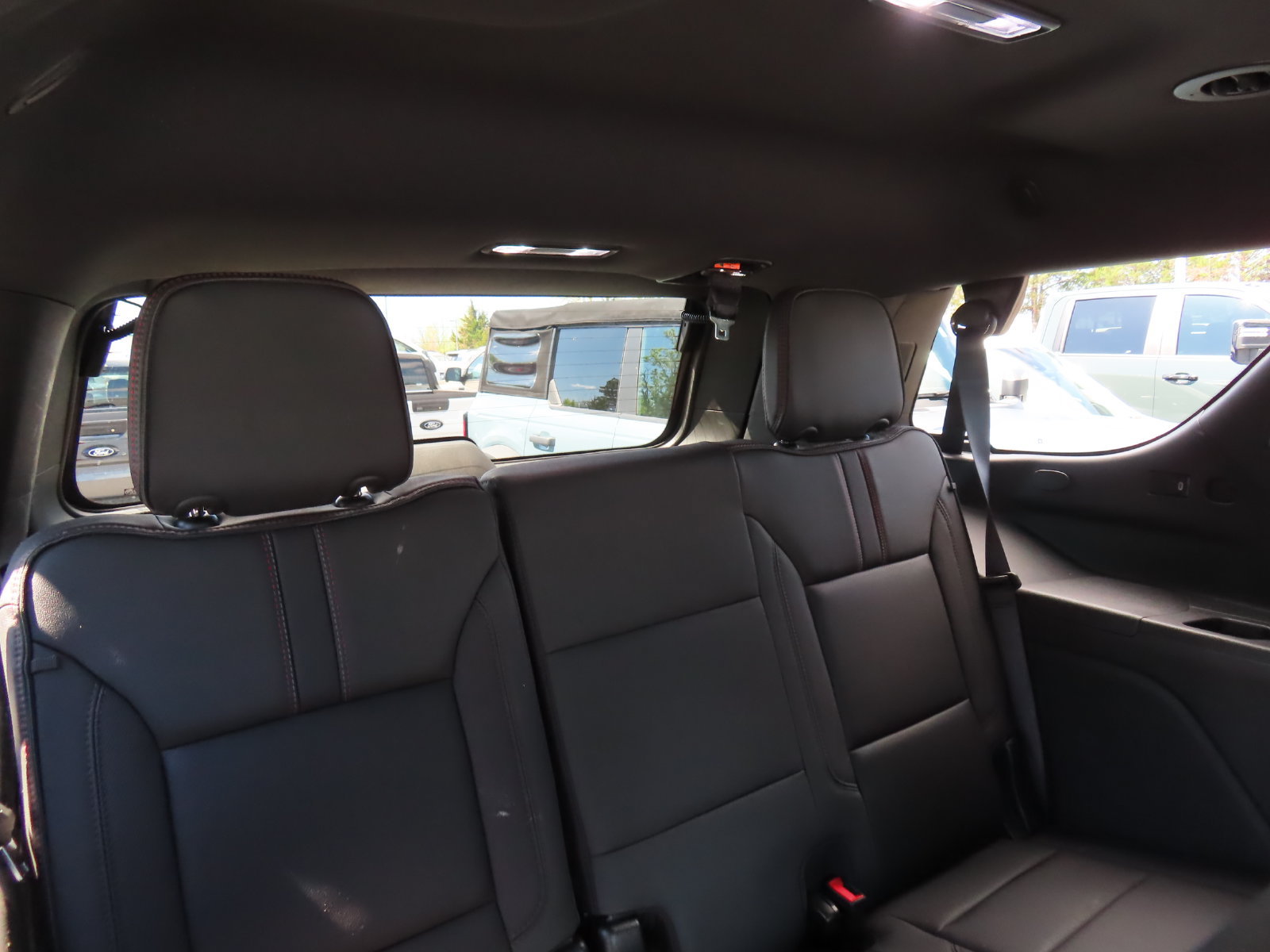 Used 2023 Chevrolet Tahoe RST w/ Luxury Package AWD/4WD image 37