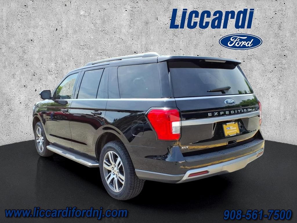 Certified 2022 Ford Expedition XLT AWD/4WD image 3
