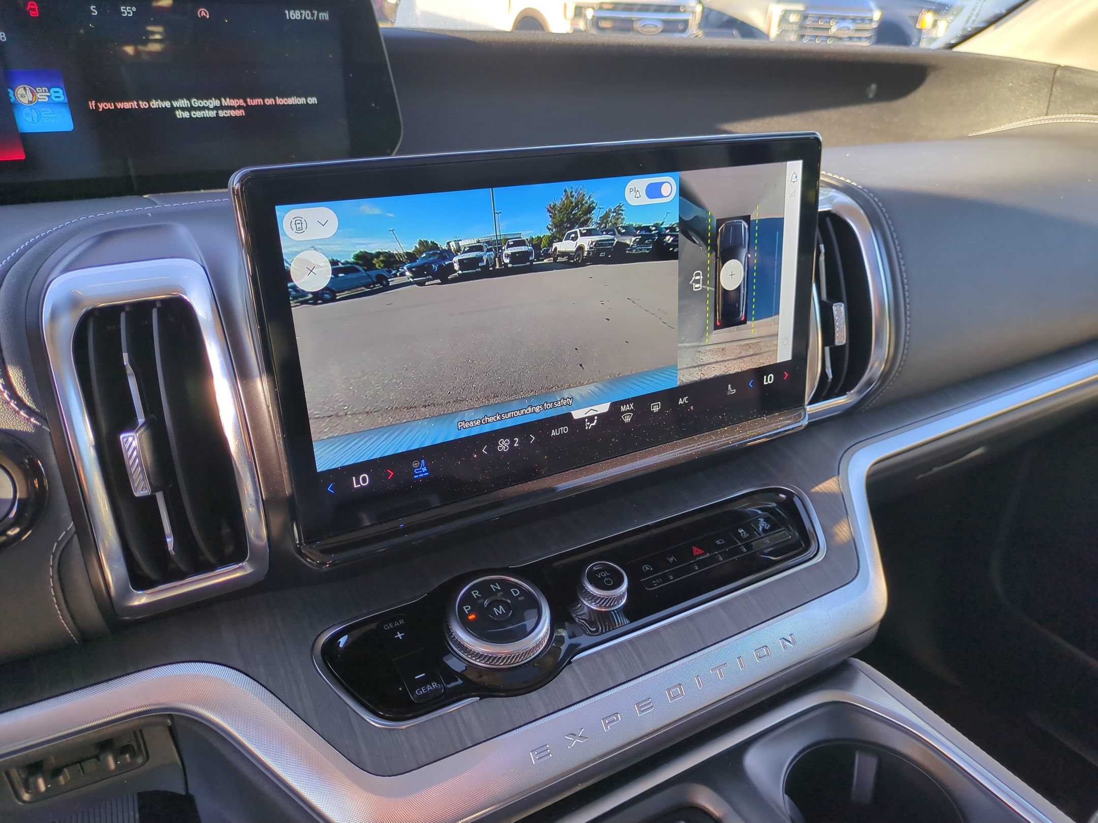 Certified 2025 Ford Expedition Platinum w/ Platinum Ultimate Package AWD/4WD image 24
