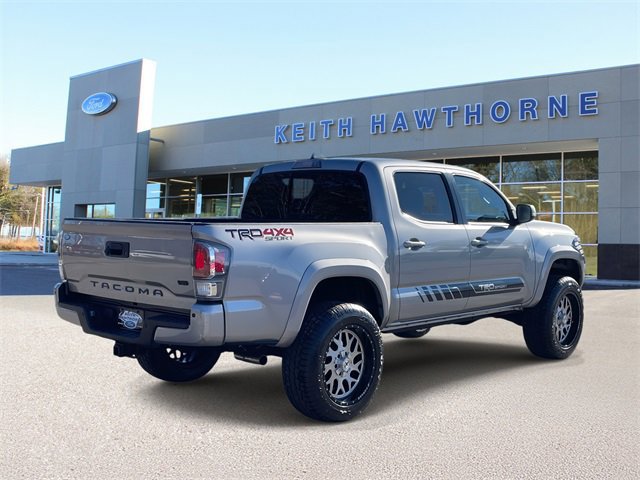 Used 2021 Toyota Tacoma TRD Sport w/ Technology Package image 4