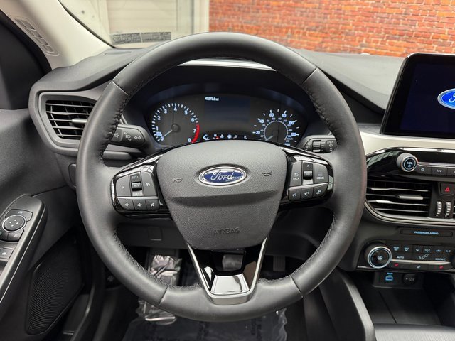 Certified 2022 Ford Escape SE w/ Cold Weather Package image 14