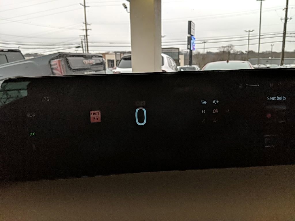 Certified 2025 Ford Expedition Max Platinum image 33