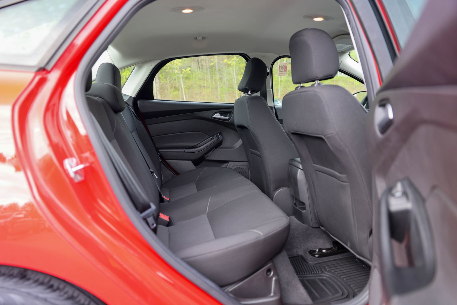 Certified 2017 Ford Focus SE FWD image 11