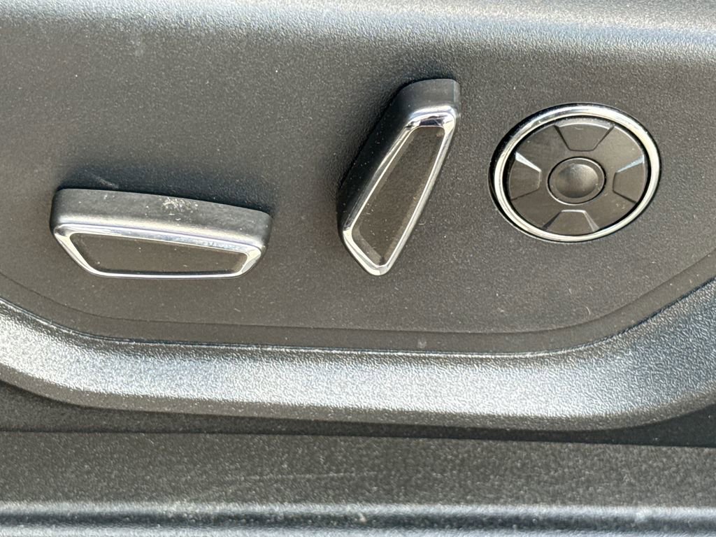 Certified 2020 Ford F150 Platinum w/ Equipment Group 701A Luxury image 26