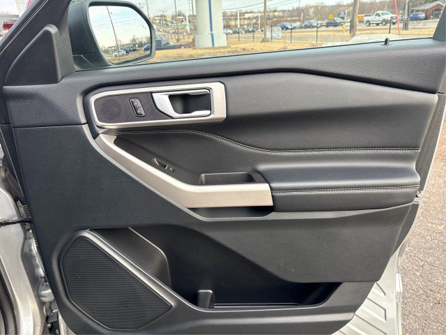 Certified 2023 Ford Explorer XLT w/ Equipment Group 202A image 20
