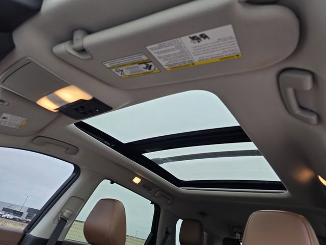 Used 2022 Nissan Pathfinder Platinum w/ Lighting Package (N92) image 20