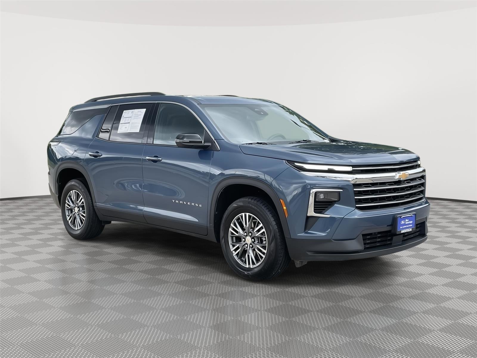Used 2025 Chevrolet Traverse LT AWD/4WD image 5