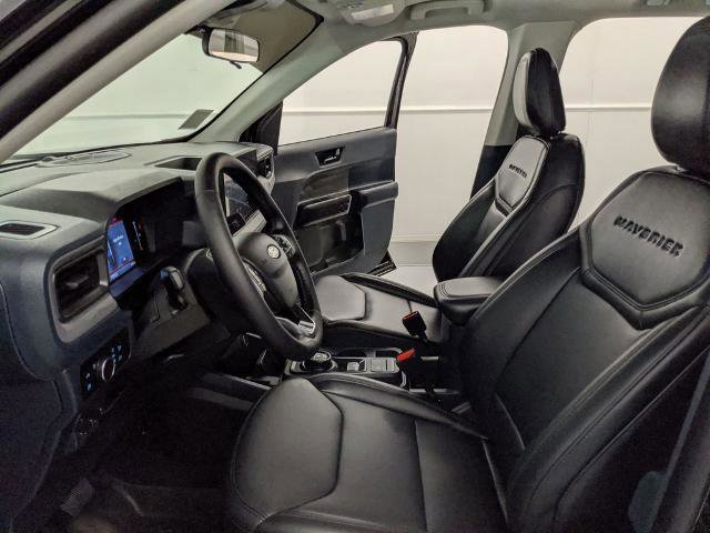 Certified 2025 Ford Maverick Lariat w/ Black Appearance Package image 19
