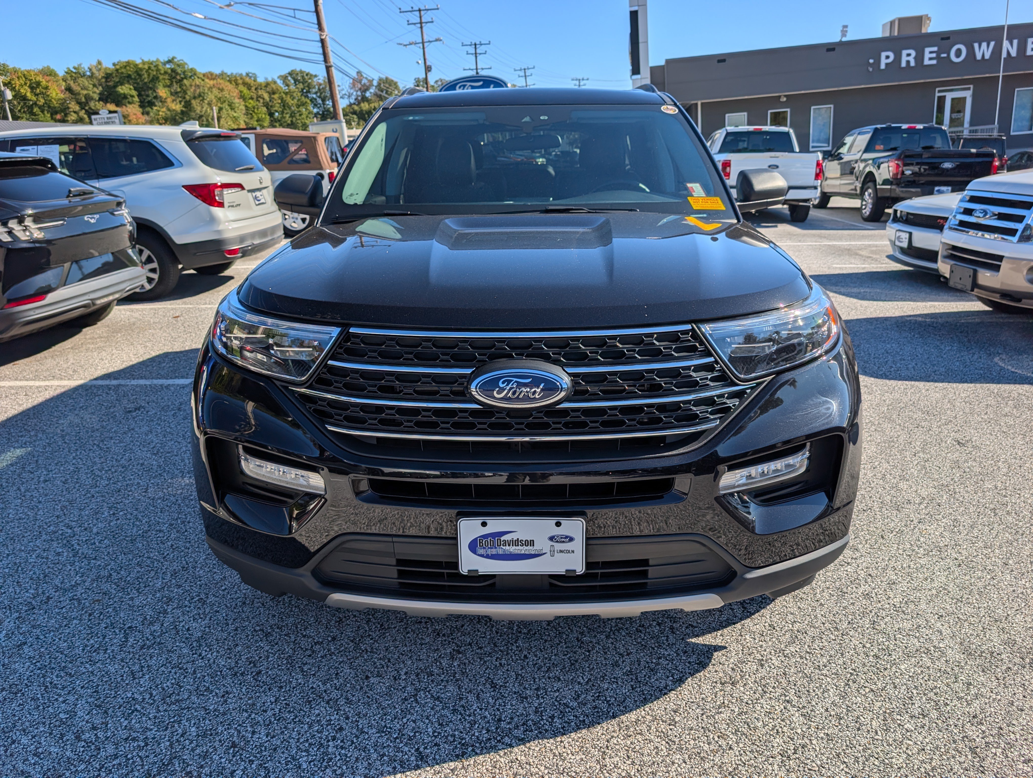 Certified 2023 Ford Explorer XLT w/ Equipment Group 202A AWD/4WD image 10