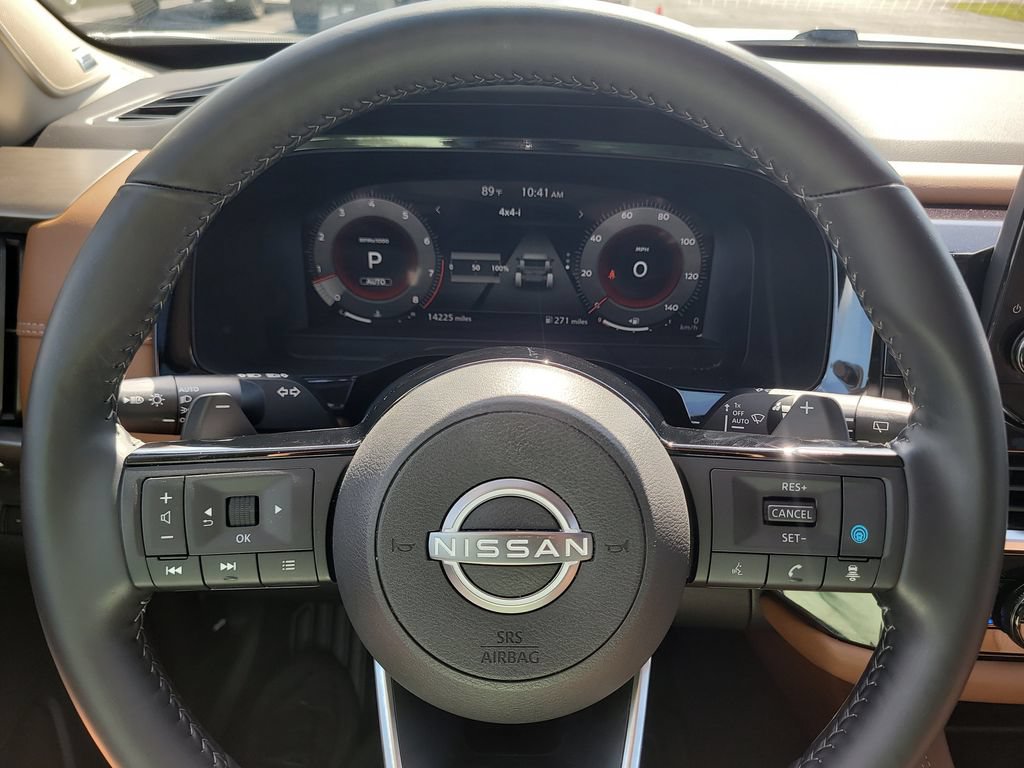 Used 2025 Nissan Pathfinder Platinum AWD/4WD image 29