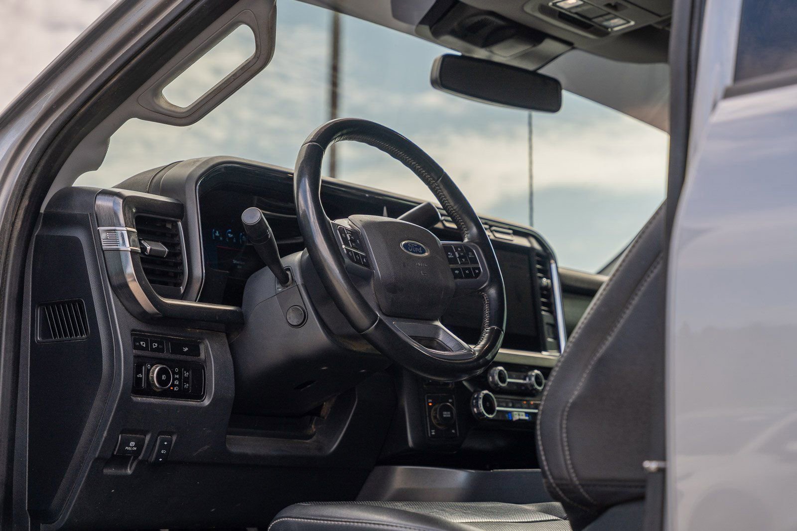 Certified 2023 Ford F350 Lariat image 23