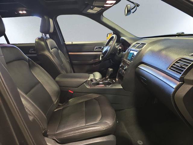 Certified 2018 Ford Explorer XLT w/ Equipment Group 202A AWD/4WD image 19