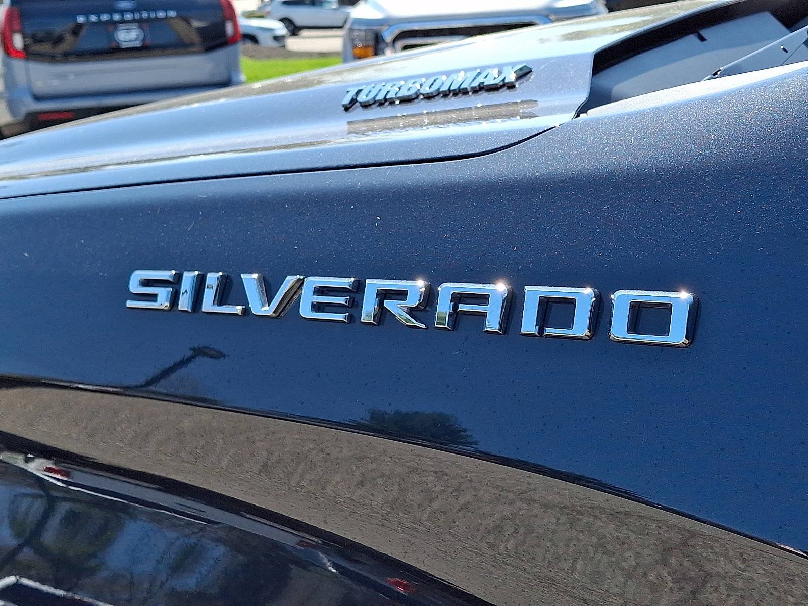 Used 2024 Chevrolet Silverado 1500 LT image 32