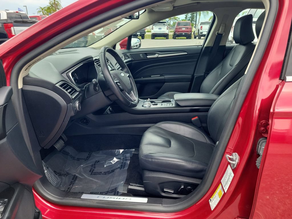 Certified 2020 Ford Fusion Titanium FWD image 19