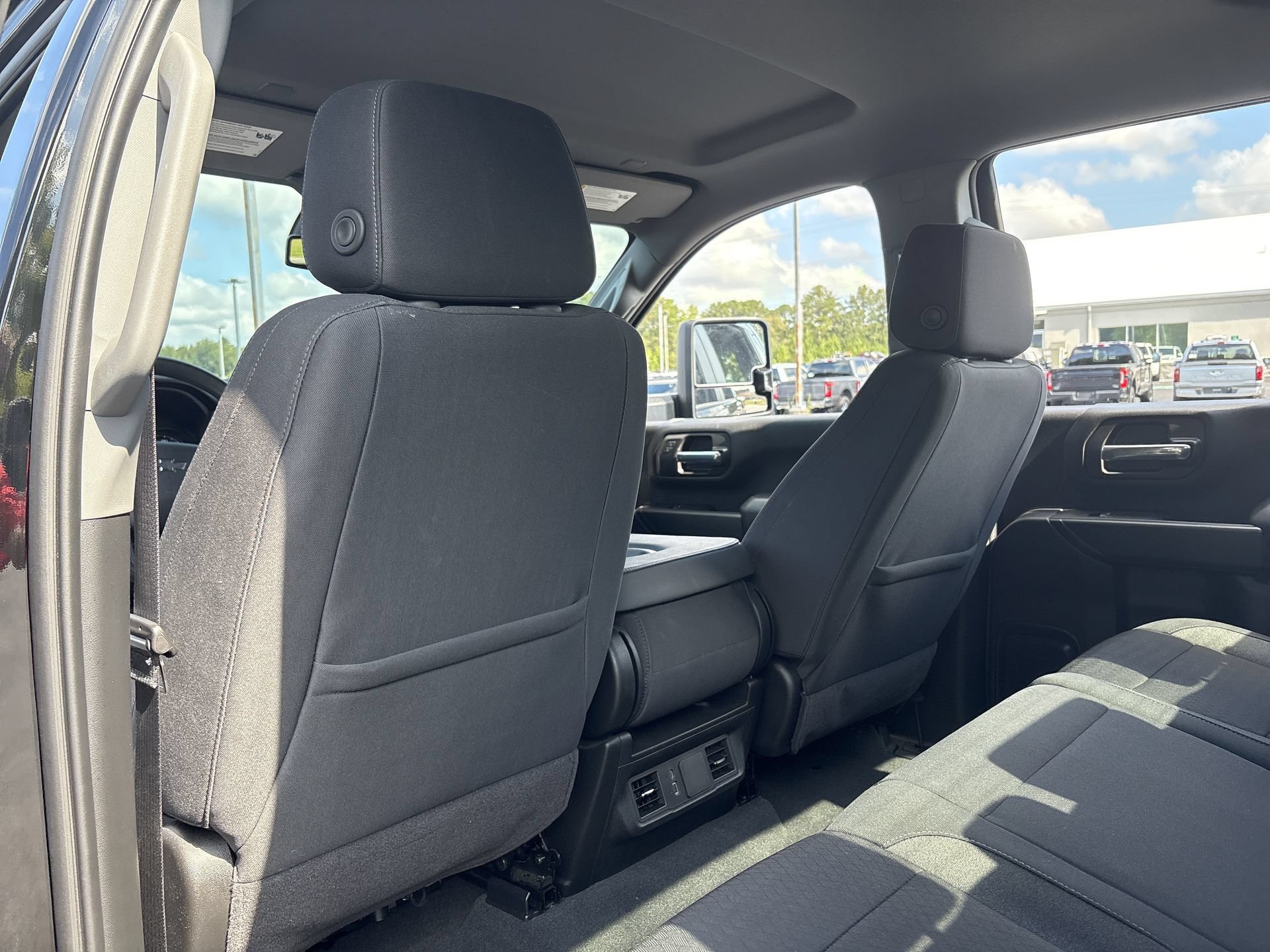 Used 2025 Chevrolet Silverado 2500 Custom w/ Custom Value Package RWD image 17