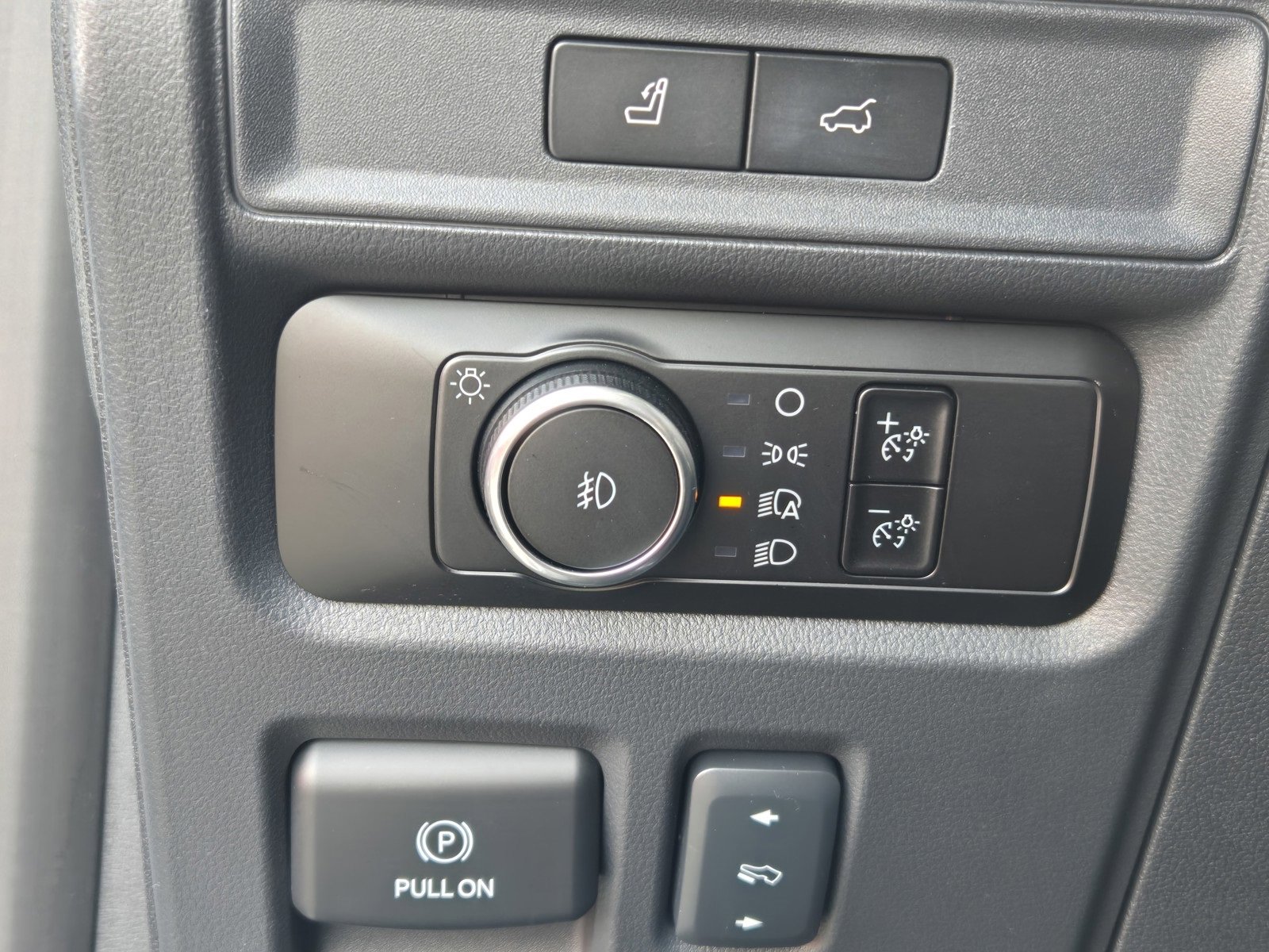 Certified 2023 Ford Expedition Limited image 29